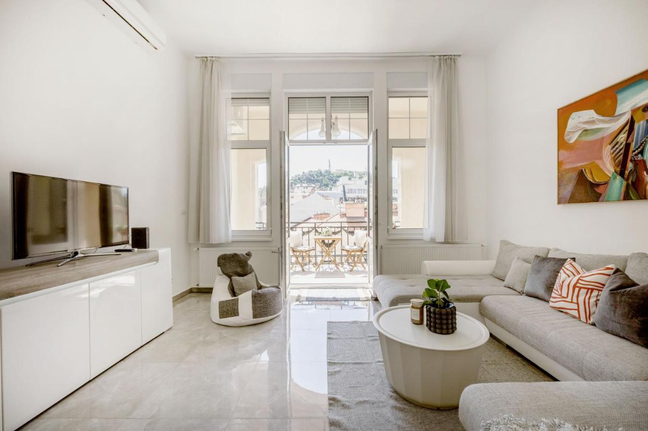 Skyline Serenity Retreat @Vaci Most Famous Street Βουδαπέστη Εξωτερικό φωτογραφία