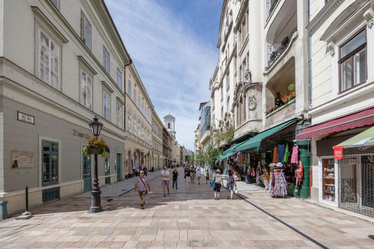 Skyline Serenity Retreat @Vaci Most Famous Street Βουδαπέστη Εξωτερικό φωτογραφία