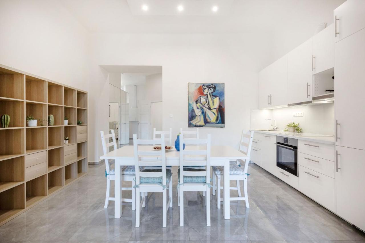 Skyline Serenity Retreat @Vaci Most Famous Street Βουδαπέστη Εξωτερικό φωτογραφία