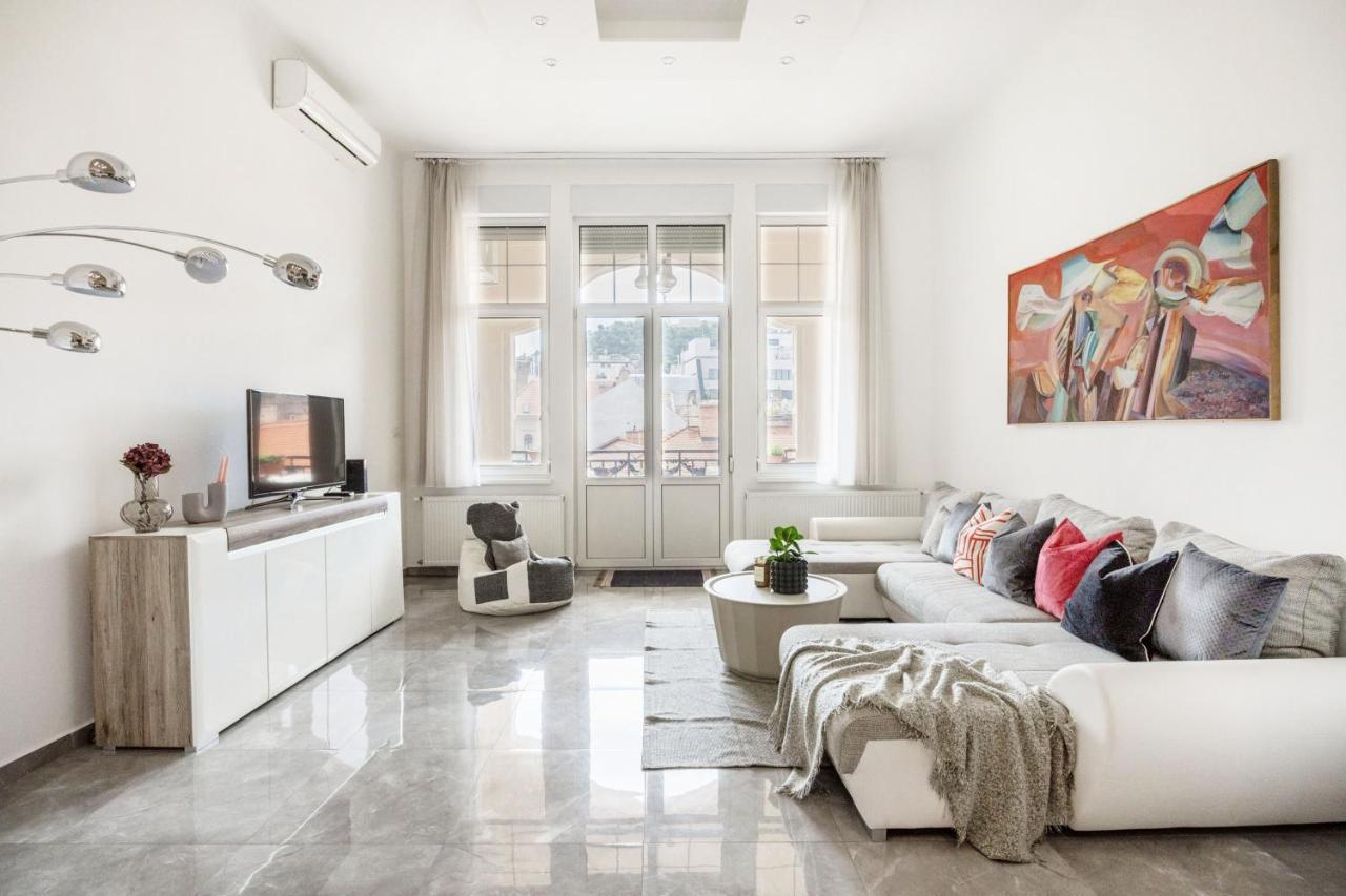 Skyline Serenity Retreat @Vaci Most Famous Street Βουδαπέστη Εξωτερικό φωτογραφία